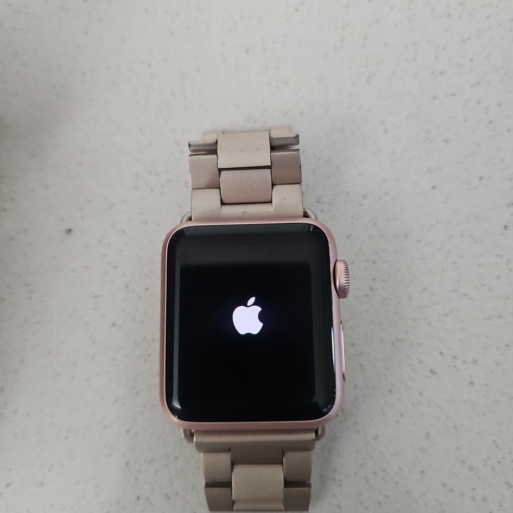 apple watch series 1 38 mm Aluminum Case - Picture 4 of 9